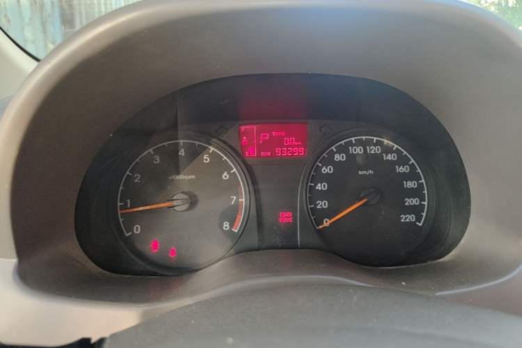 Used Hyundai Verna (older generation) 2014 1.4L Automatic Smart GLS Instrument Cluster
