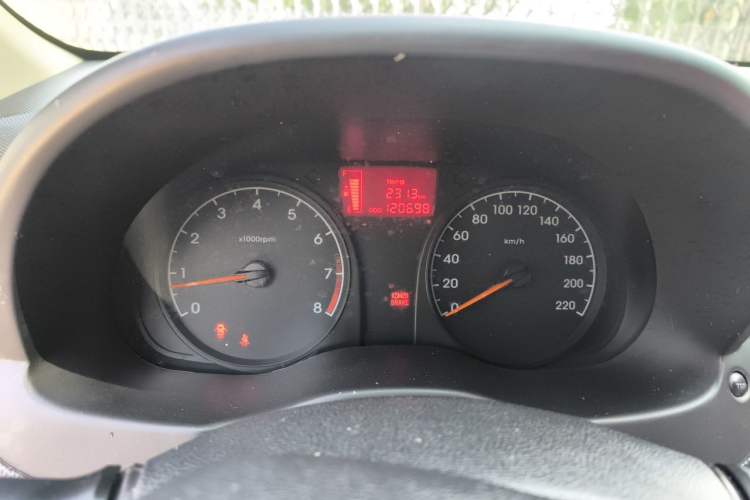 Used Hyundai Verna (older generation) 2014 1.4L Manual Smart GLS Trim Instrument Cluster