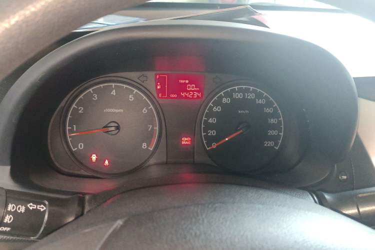 Used Hyundai Verna (older generation) 2014 1.4L Manual Smart GLS Trim Instrument Cluster