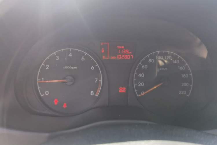 Used Hyundai Verna (older generation) 2014 1.4L Manual Smart GLS Trim Instrument Cluster