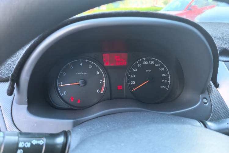 Used Hyundai Verna (older generation) 2014 1.4L Manual Smart GLS Trim Instrument Cluster