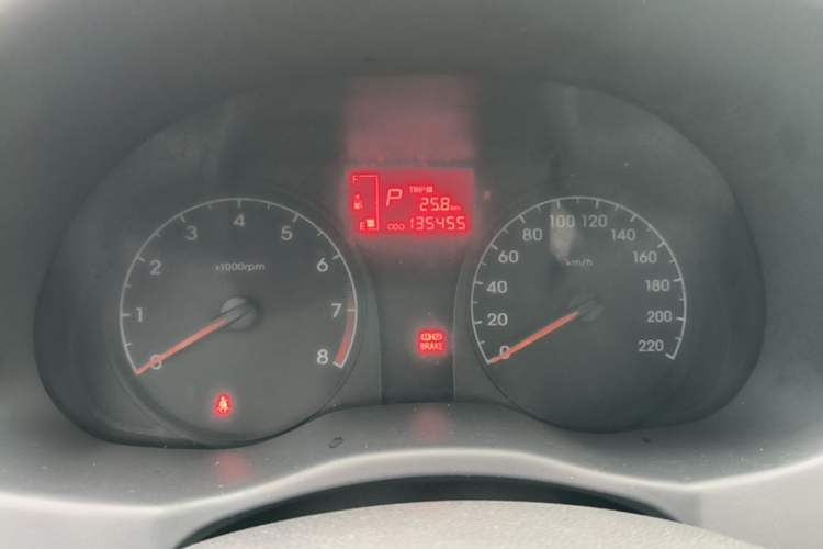 Used Hyundai Verna (older generation) 2014 1.4L Automatic Smart GLS Instrument Cluster
