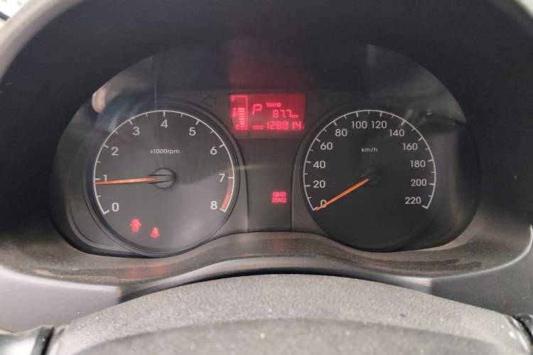 Used Hyundai Verna (older generation) 2014 1.4L Automatic Smart GLS Instrument Cluster