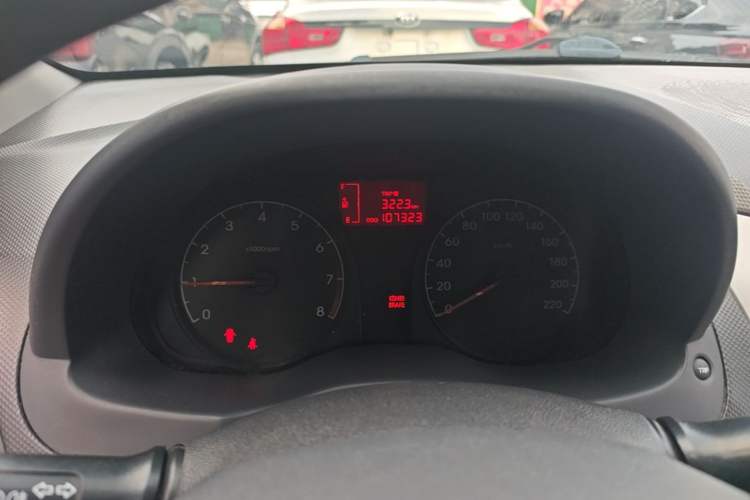 Used Hyundai Verna (older generation) 2014 1.4L Manual Smart GLS Trim Instrument Cluster