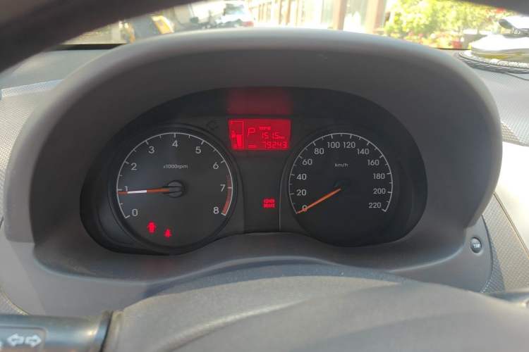 Used Hyundai Verna (older generation) 2014 1.4L Automatic Smart GLS Instrument Cluster