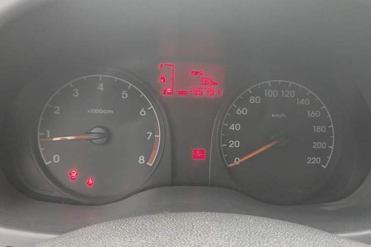 Used Hyundai Verna (older generation) 2014 1.4L Manual Fashion GS Model Instrument Cluster