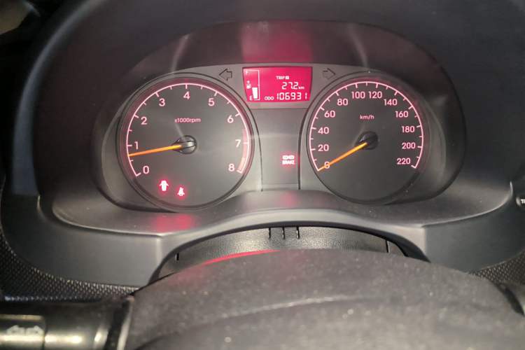 Used Hyundai Verna (older generation) 2014 1.4L Manual Smart GLS Trim Instrument Cluster
