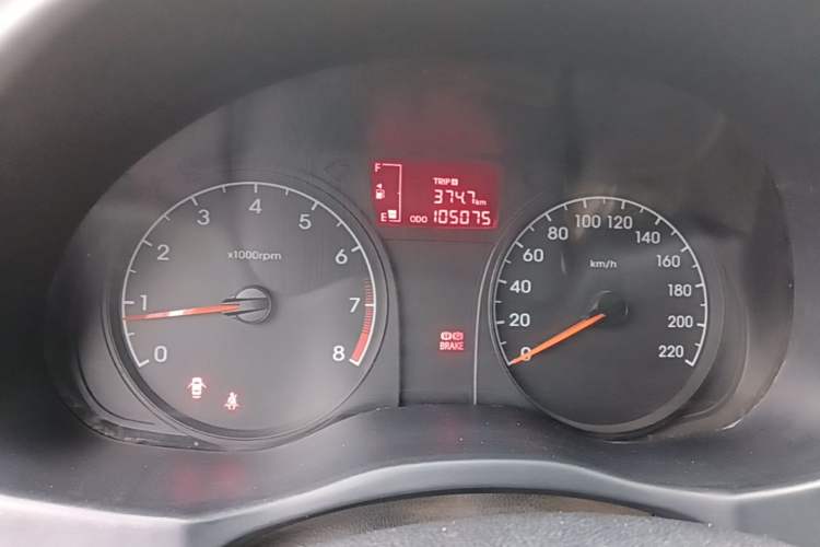 Used Hyundai Verna (older generation) 2014 1.4L Manual Smart GLS Trim Instrument Cluster
