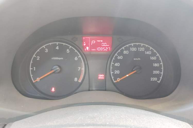 Used Hyundai Verna (older generation) 2014 1.4L Automatic Smart GLS Instrument Cluster