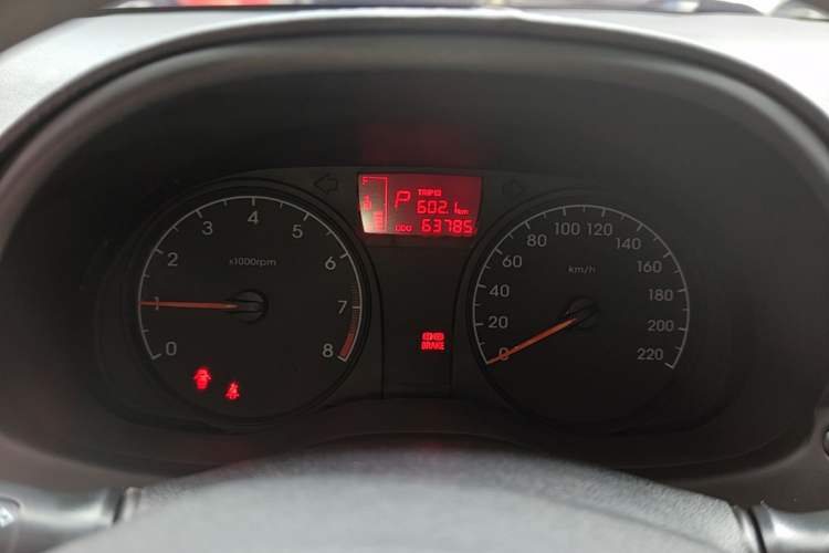 Used Hyundai Verna (older generation) 2014 1.4L Automatic Smart GLS Instrument Cluster
