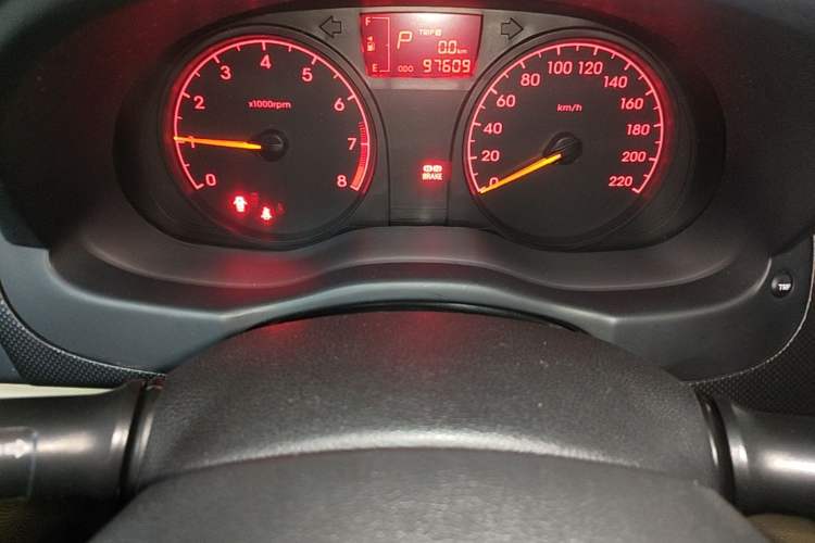 Used Hyundai Verna (older generation) 2014 1.4L Automatic Smart GLS Instrument Cluster