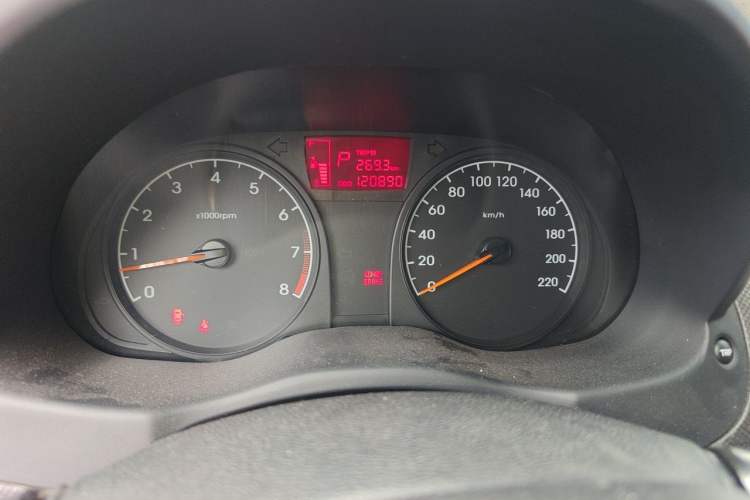 Used Hyundai Verna (older generation) 2014 1.4L Automatic Smart GLS Instrument Cluster