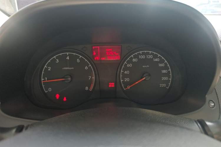 Used Hyundai Verna (older generation) 2014 1.4L Manual Smart GLS Trim Instrument Cluster