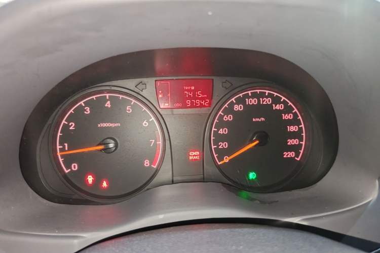 Used Hyundai Verna (older generation) 2014 1.4L Manual Smart GLS Trim Instrument Cluster