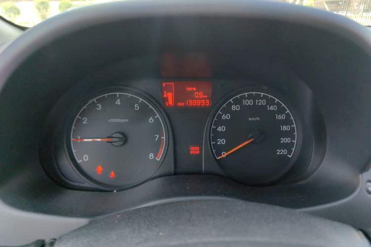 Used Hyundai Verna (older generation) 2014 1.4L Manual Smart GLS Trim Instrument Cluster