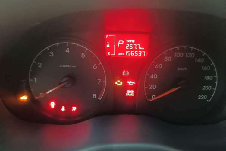 Used Hyundai Verna (older generation) 2014 1.4L Automatic Smart GLS Instrument Cluster