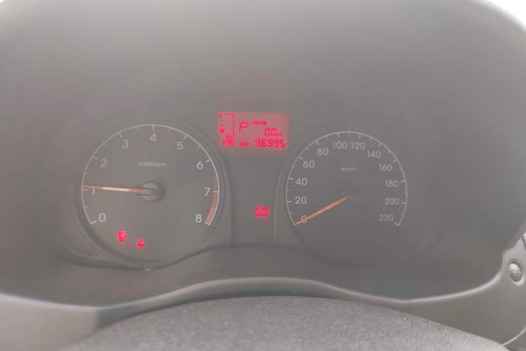 Used Hyundai Verna (older generation) 2014 1.4L Automatic Fashion GS Model Instrument Cluster
