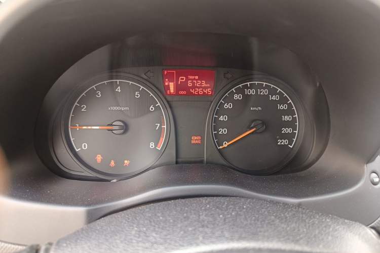 Used Hyundai Verna (older generation) 2014 1.4L Automatic Smart GLS Instrument Cluster