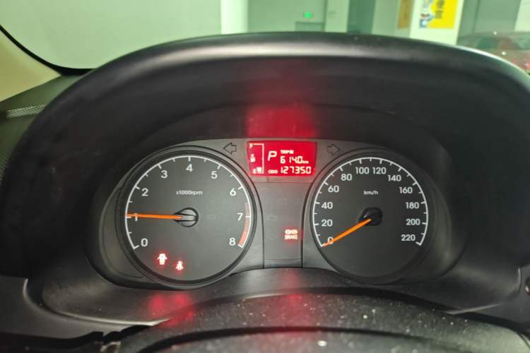 Used Hyundai Verna (older generation) 2014 1.4L Automatic Smart GLS Instrument Cluster