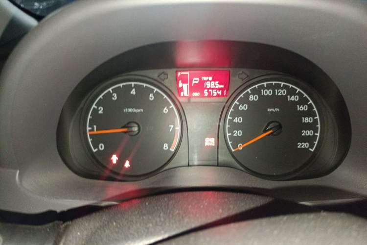 Used Hyundai Verna (older generation) 2014 1.4L Automatic Smart GLS Instrument Cluster