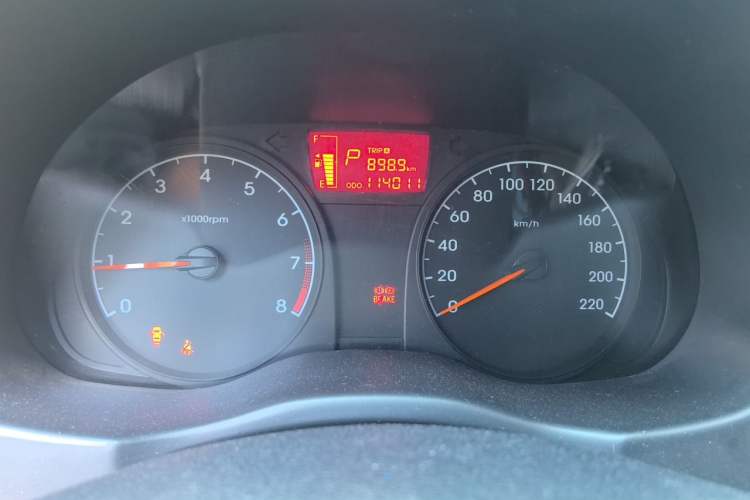 Used Hyundai Verna (older generation) 2014 1.4L Automatic Smart GLS Instrument Cluster