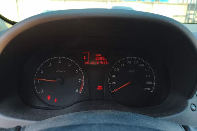 Used Hyundai Verna (older generation) 2014 1.4L Manual Smart GLS Trim Instrument Cluster