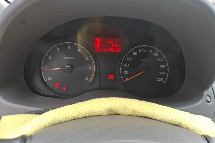 Used Hyundai Verna (older generation) 2014 1.4L Manual Smart GLS Trim Instrument Cluster