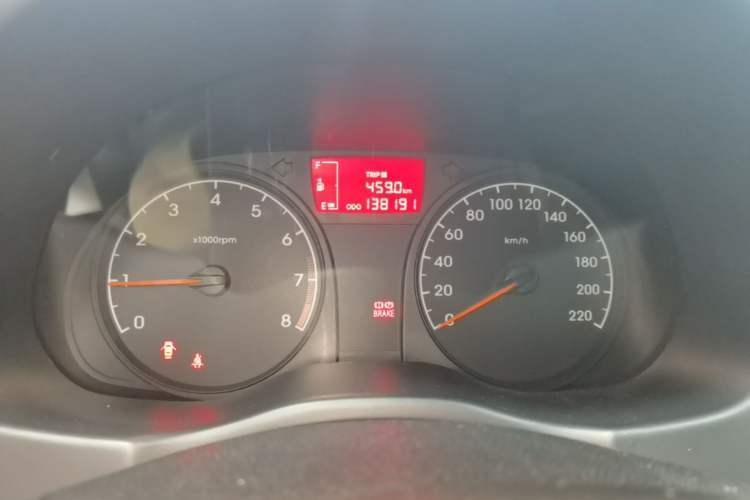 Used Hyundai Verna (older generation) 2014 1.4L Manual Smart GLS Trim Instrument Cluster