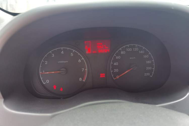 Used Hyundai Verna (older generation) 2014 1.4L Manual Smart GLS Trim Instrument Cluster