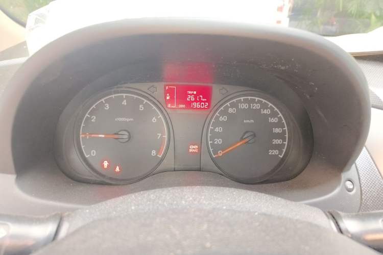 Used Hyundai Verna (older generation) 2014 1.4L Manual Smart GLS Trim Instrument Cluster