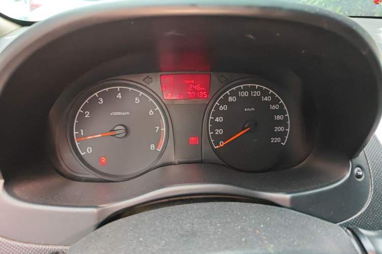 Used Hyundai Verna (older generation) 2014 1.4L Manual Smart GLS Trim Instrument Cluster