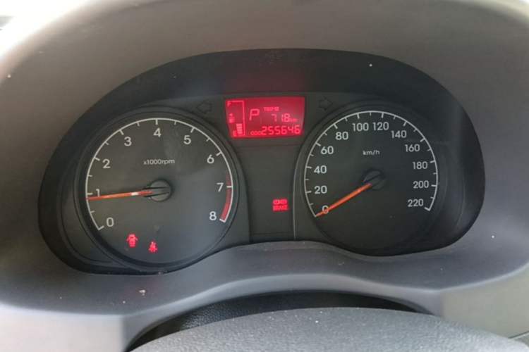 Used Hyundai Verna (older generation) 2014 1.4L Automatic Smart GLS Instrument Cluster