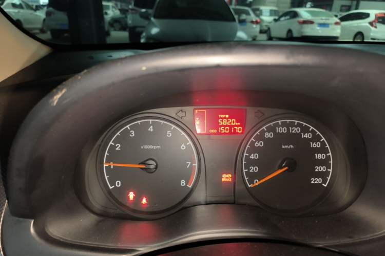 Used Hyundai Verna (older generation) 2014 1.4L Manual Smart GLS Trim Instrument Cluster