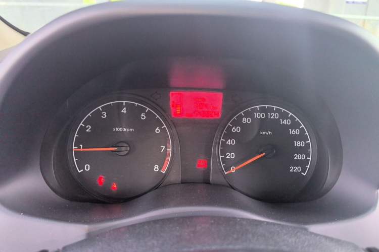 Used Hyundai Verna (older generation) 2014 1.4L Manual Smart GLS Trim Instrument Cluster