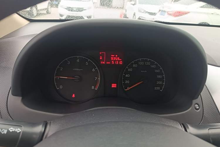 Used Hyundai Verna (older generation) 2014 1.4L Manual Smart GLS Trim Instrument Cluster