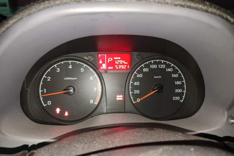 Used Hyundai Verna (older generation) 2014 1.4L Automatic Smart GLS Instrument Cluster
