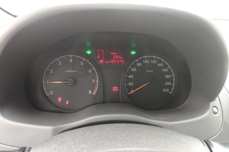 Used Hyundai Verna (older generation) 2014 1.4L Manual Smart GLS Trim Instrument Cluster
