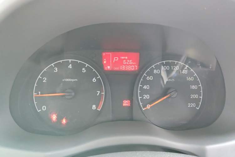 Used Hyundai Verna (older generation) 2014 1.4L Automatic Smart GLS Instrument Cluster
