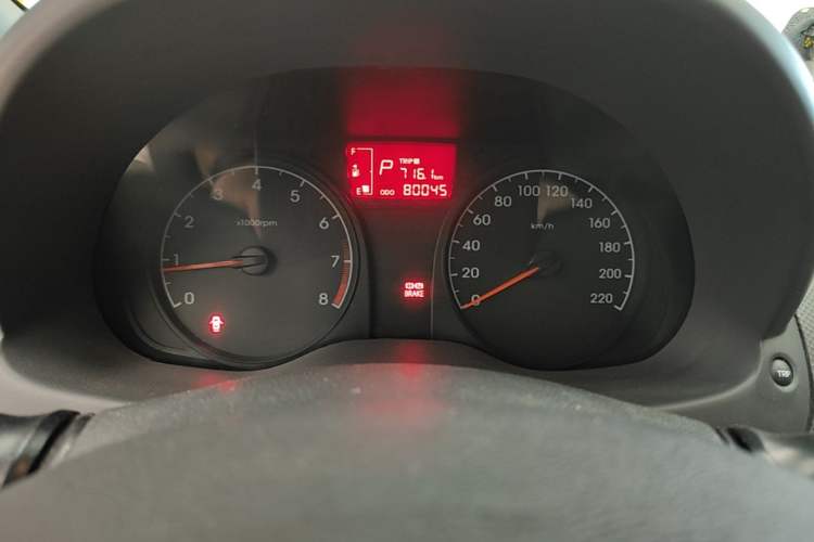Used Hyundai Verna (older generation) 2014 1.4L Automatic Smart GLS Instrument Cluster