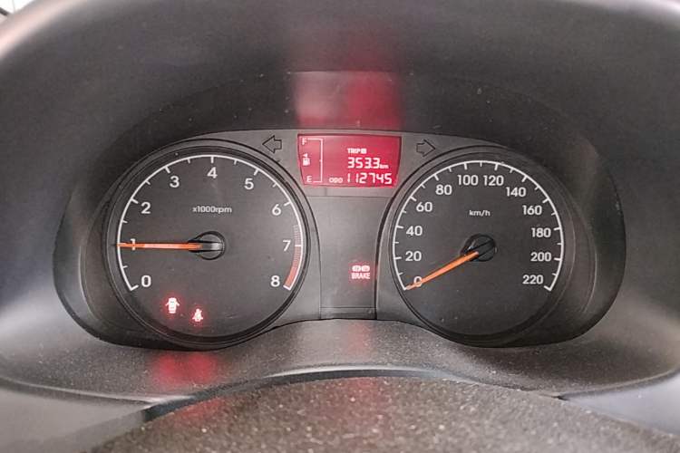 Used Hyundai Verna (older generation) 2014 1.4L Manual Smart GLS Trim Instrument Cluster