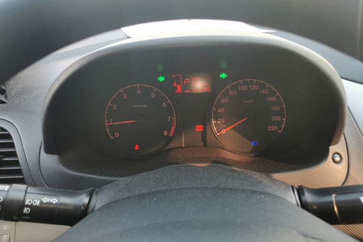 Used Hyundai Verna (older generation) 2014 1.4L Automatic Smart GLS Instrument Cluster