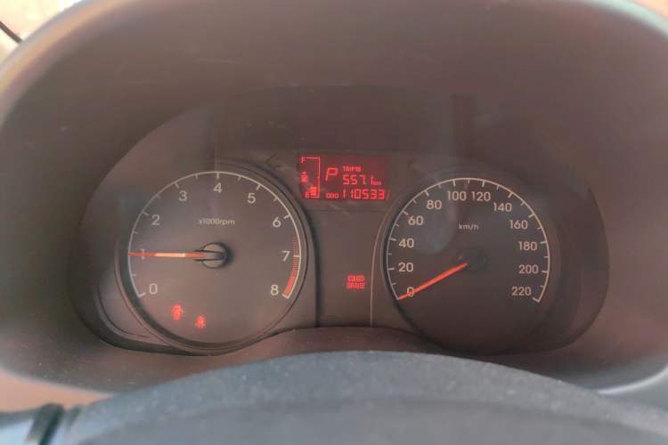 Used Hyundai Verna (older generation) 2014 1.4L Automatic Smart GLS Instrument Cluster