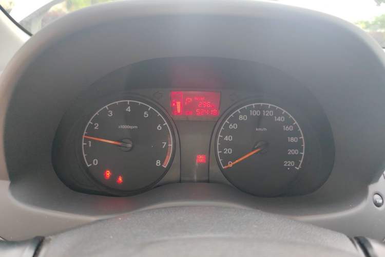 Used Hyundai Verna (older generation) 2014 1.4L Automatic Smart GLS Instrument Cluster