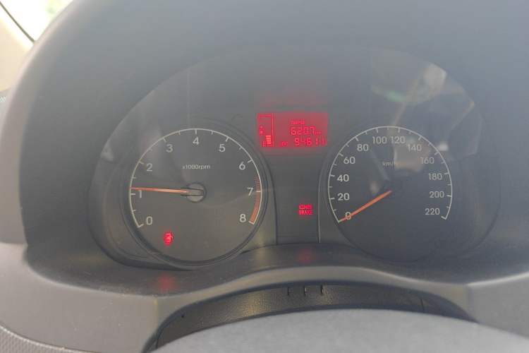 Used Hyundai Verna (older generation) 2014 1.4L Manual Smart GLS Trim Instrument Cluster