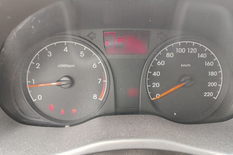 Used Hyundai Verna (older generation) 2014 1.4L Automatic Smart GLS Instrument Cluster