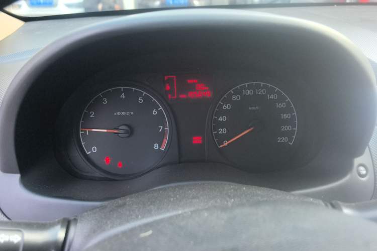 Used Hyundai Verna (older generation) 2014 1.4L Manual Smart GLS Trim Instrument Cluster