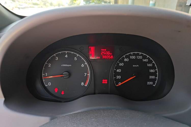 Used Hyundai Verna (older generation) 2014 1.4L Manual Smart GLS Trim Instrument Cluster