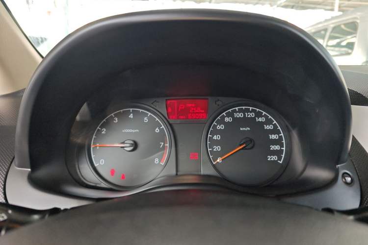 Used Hyundai Verna (older generation) 2014 1.4L Automatic Smart GLS Instrument Cluster