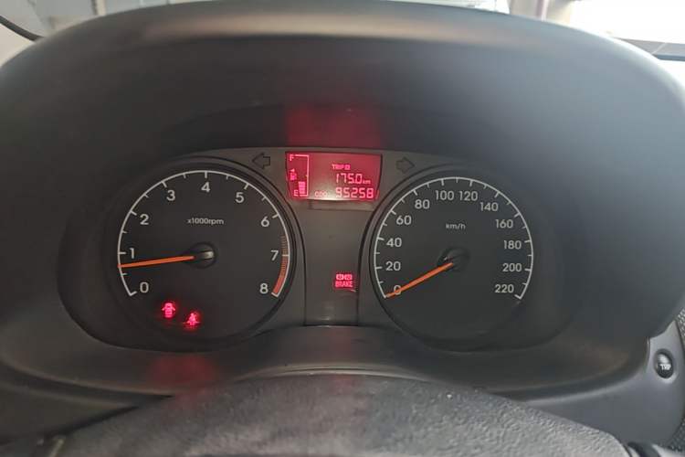 Used Hyundai Verna (older generation) 2014 1.4L Manual Smart GLS Trim Instrument Cluster