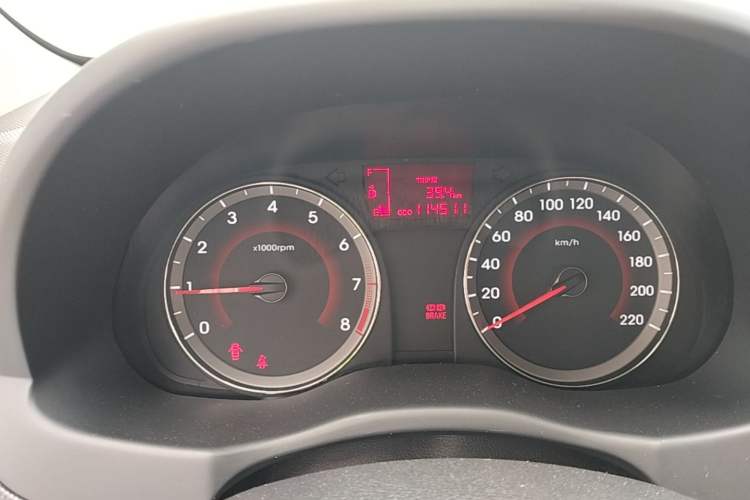 Used Hyundai Verna (older generation) 2014 1.4L Manual Top-Tier Model TOP Instrument Cluster